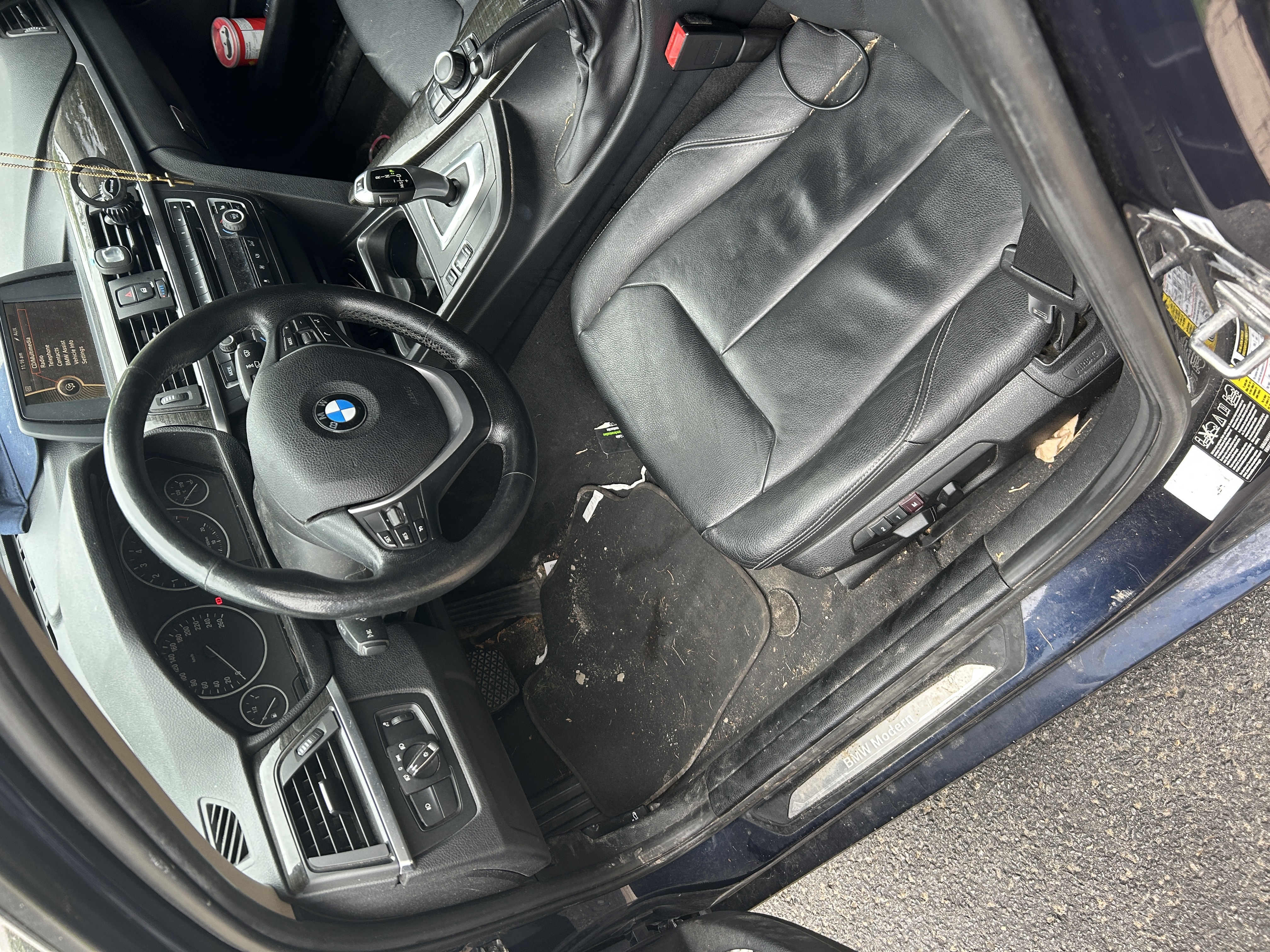 interior car detailing Ottawa before